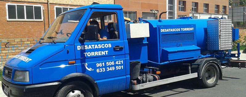 Mantenimiento de alcantarillas con camiones cuba en Valencia
